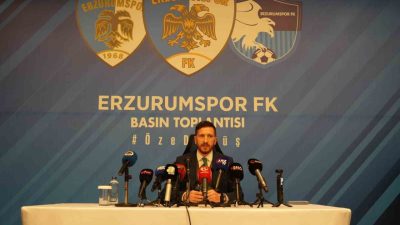 Erzurumspor FK Başkanı Ahmet Dal, düzenlenen basın toplantısında kulüp ve