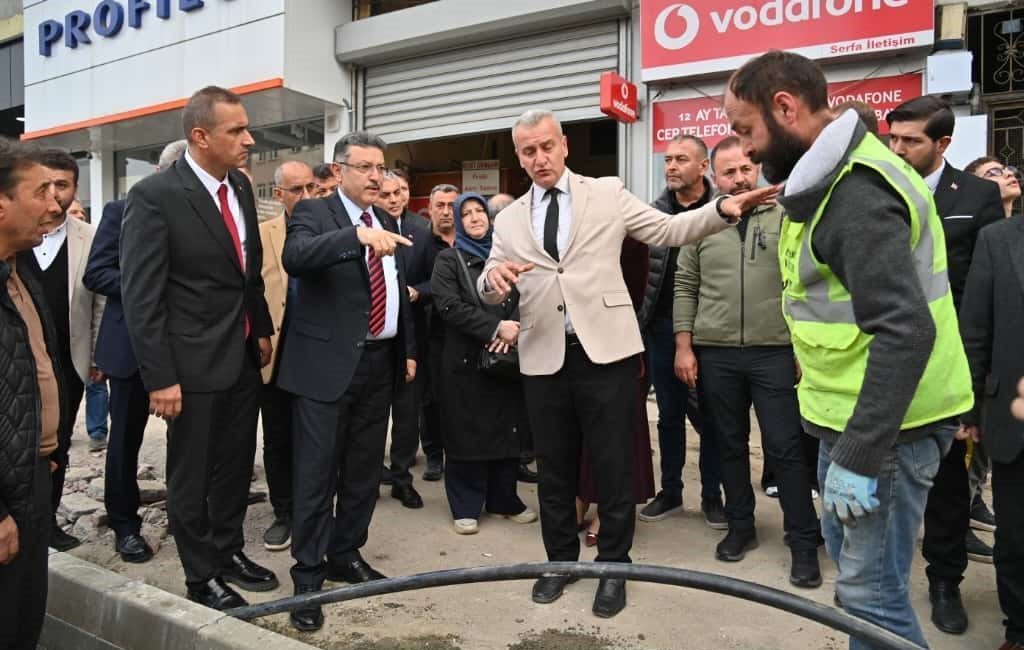 Trabzon Büyükşehir Belediye Başkanı Ahmet Metin Genç, Yomra ilçesinde sürdürülen