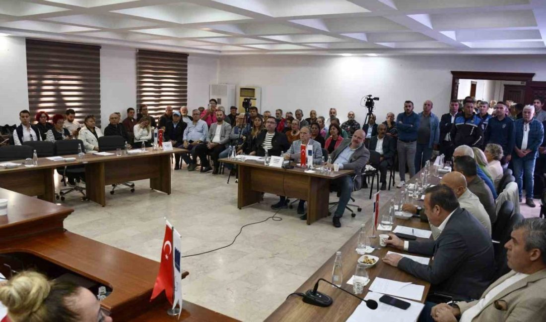 Kuşadası Belediyesi Davutlar Ek Hizmet Binası’nda gerçekleştirilen Kasım ayı olağan