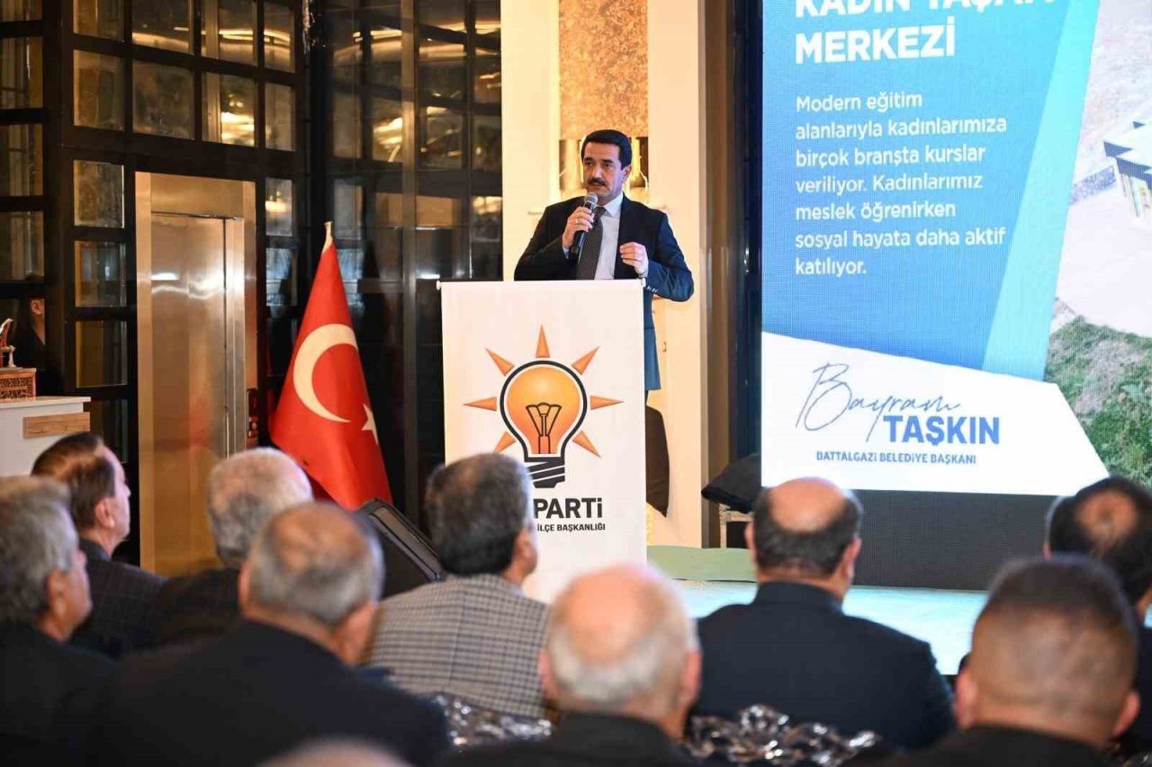 AK Parti Battalgazi İlçe Başkanlığı tarafından düzenlenen Mahalle Başkanları Eğitim