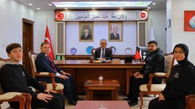 Bayburt Lisesi, Filistin ve Gazze’deki mazlumların yararına yardım kampanyası düzenledi.