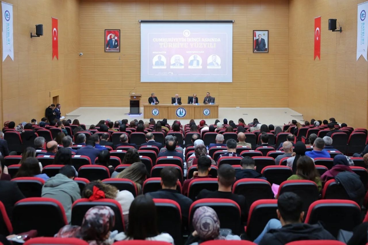 Bayburt Üniversitesi tarafından ’Cumhuriyetin İkinci Asrında Türkiye Yüzyılı’ başlıklı panel
