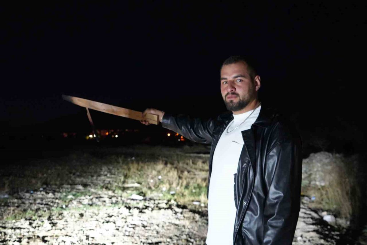 Bayburt’ta gece saatlerinde atlarını kontrol etmeye giden iki arkadaş, karşılarına