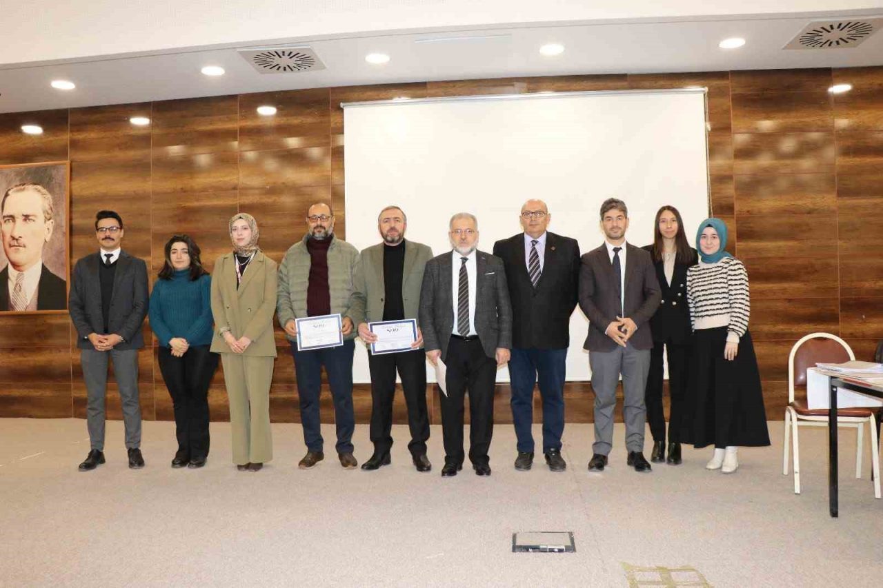 Bayburt İl Sağlık Müdürlüğü tarafından imamlara hem kendi sağlıklarını hem