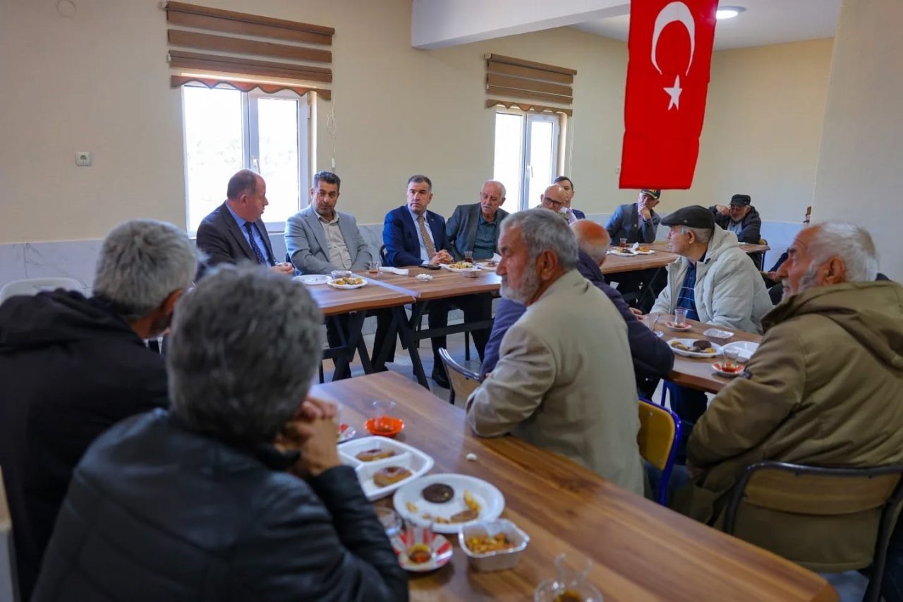 Bayburt’un Darıca ve Yoncalı köylerinde vatandaşlardan gelen talepler masaya yatırıldı,