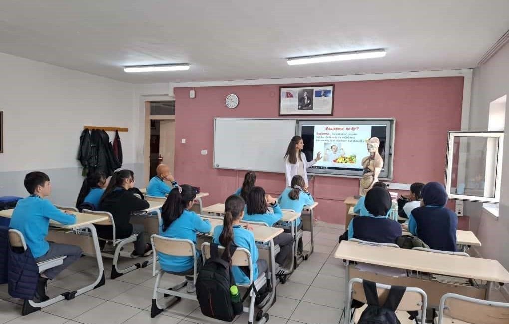 Bayburt KOP Mesleki ve Teknik Anadolu Lisesi Sağlık Alanı öğretmenleri