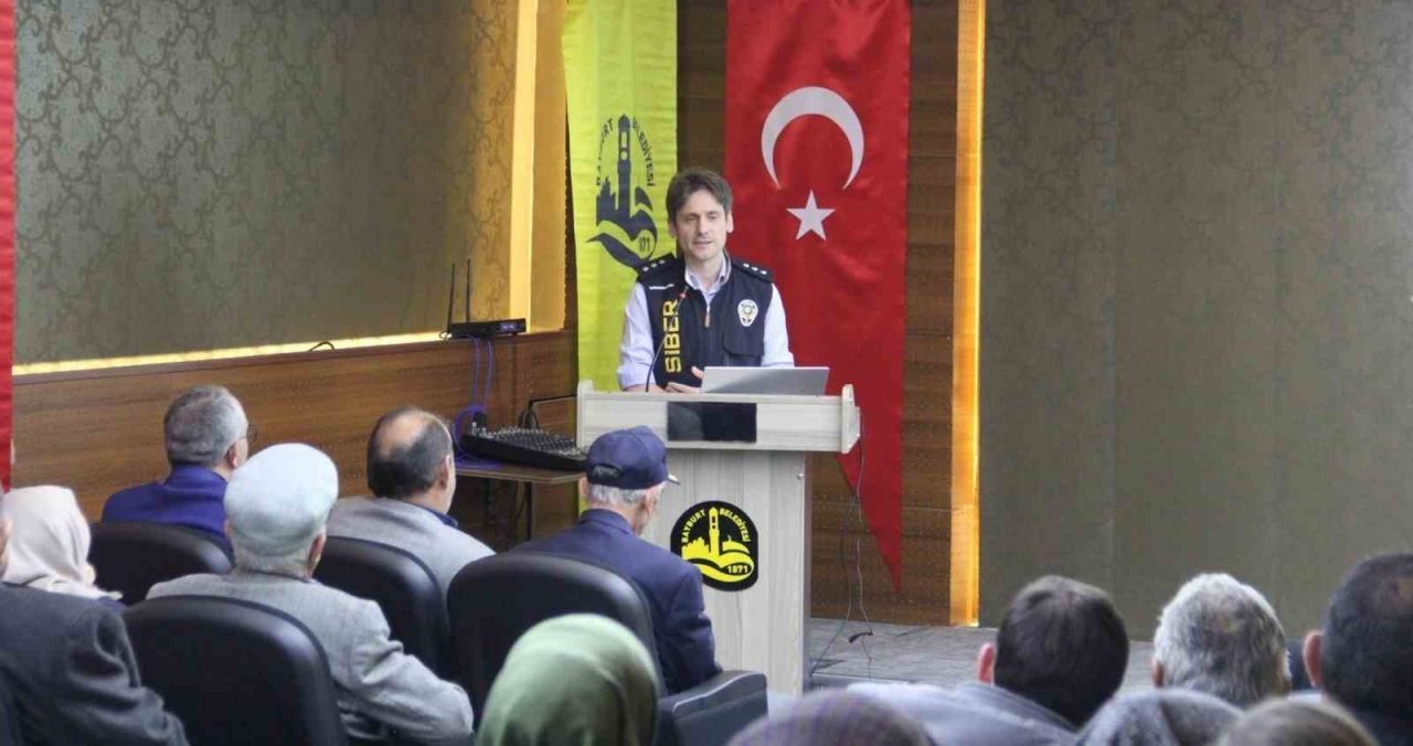 Bayburt’ta vatandaşlar, Toplum Destekli Polislik ve Siber Suçlarla Mücadele Şube
