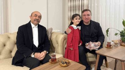 Erzincan’da sıcak buluşma yaşandı, Vali Hamza Aydoğdu minik Beyza’nın ailesini