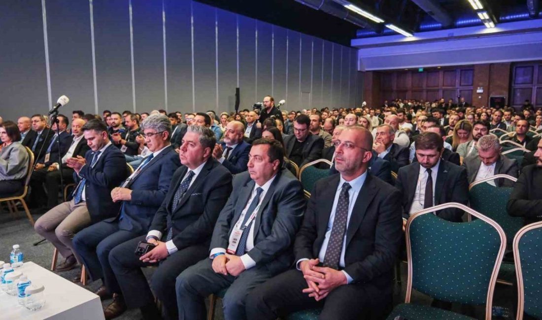 Atatürk Üniversitesi Rektörü Prof. Dr. Ahmet Hacımüftüoğlu’nun Kongre Başkanlığını yaptığı