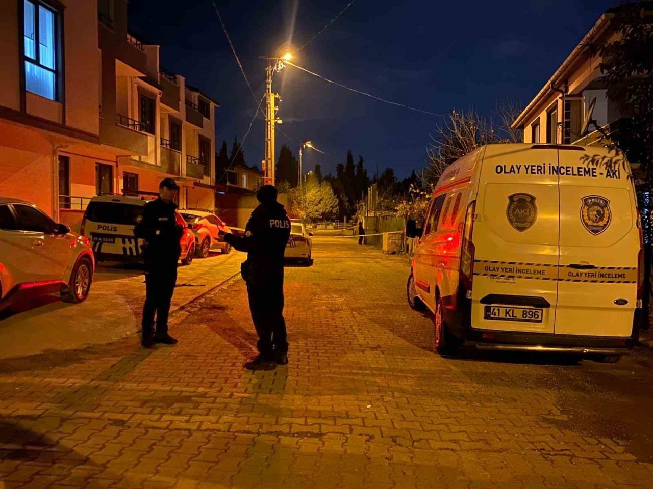 Kocaeli’nin Kartepe ilçesinde bir çamaşırhanede çalışanlar arasında çıkan bıçaklı kavgada