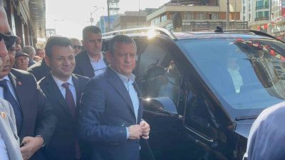 Cumhuriyet Halk Partisi (CHP) Genel Başkanı Özgür Özel, çeşitli programlara