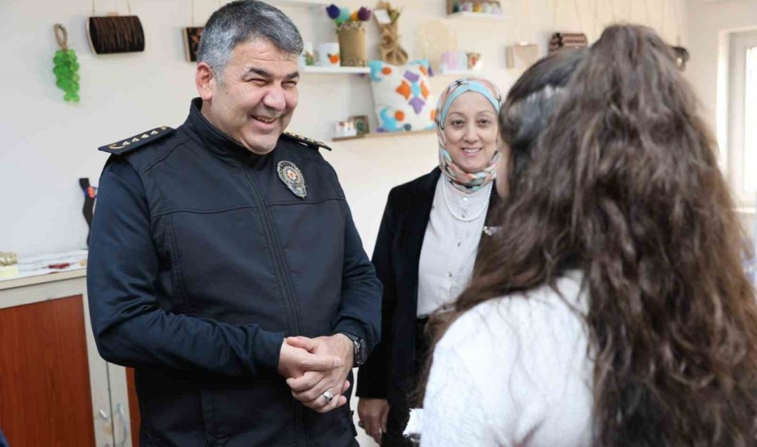 Erzurum Emniyet Müdürü Onur Karaburun ve eşi Aynur Karaburun, Erzurum