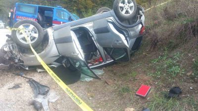 Sakarya’nın Akyazı ilçesinde otomobilin şarampole uçtuğu kazada ölü sayısı ikiye