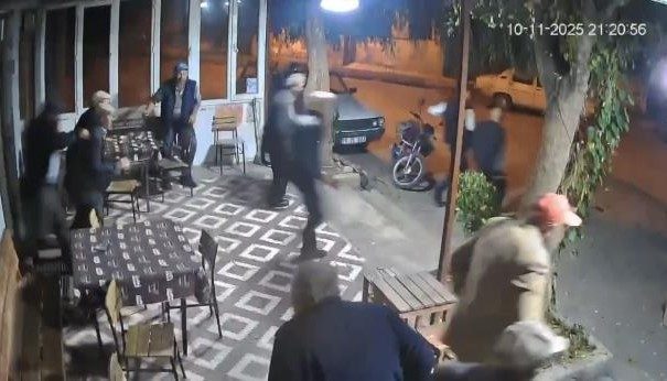 Balıkesir’in Sındırgı ilçesinde bugün meydana gelen 4.9 büyüklüğündeki deprem anında