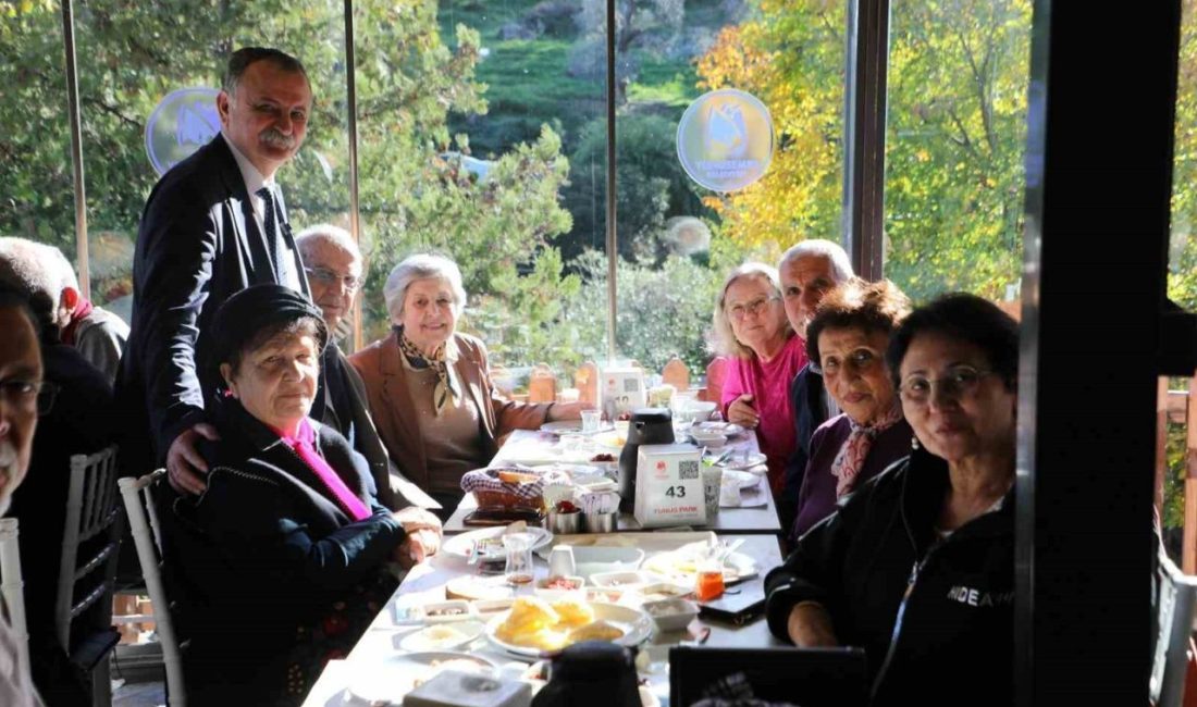 Yunusemre Belediye Başkanı Semih Balaban 24 Kasım Öğretmenler Günü’nde emekli