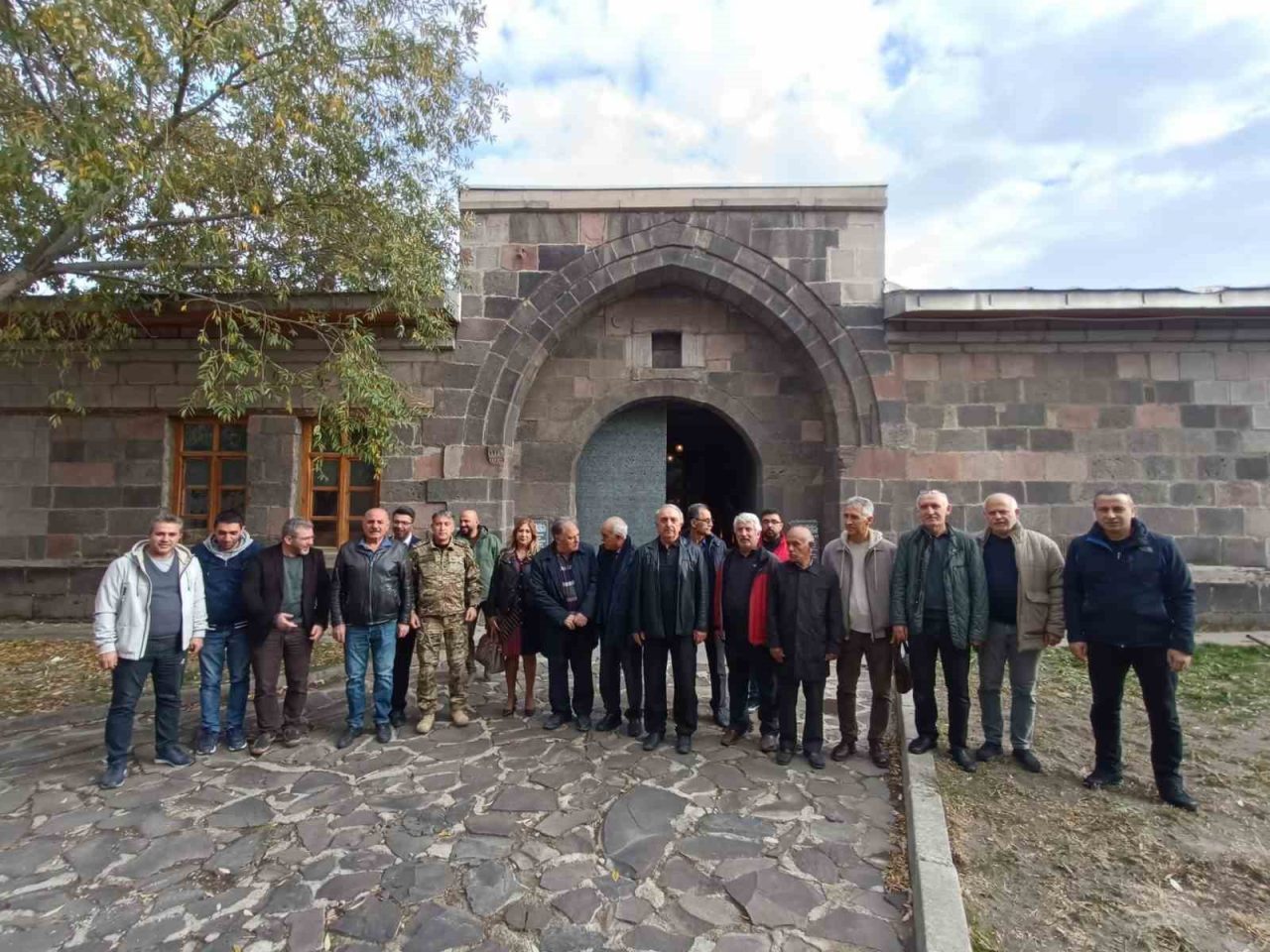 Erzurum Kalkınma Vakfı (Er-Vak), tarihi Gümrük Hanı’nda yapılacak olan Ermeni
