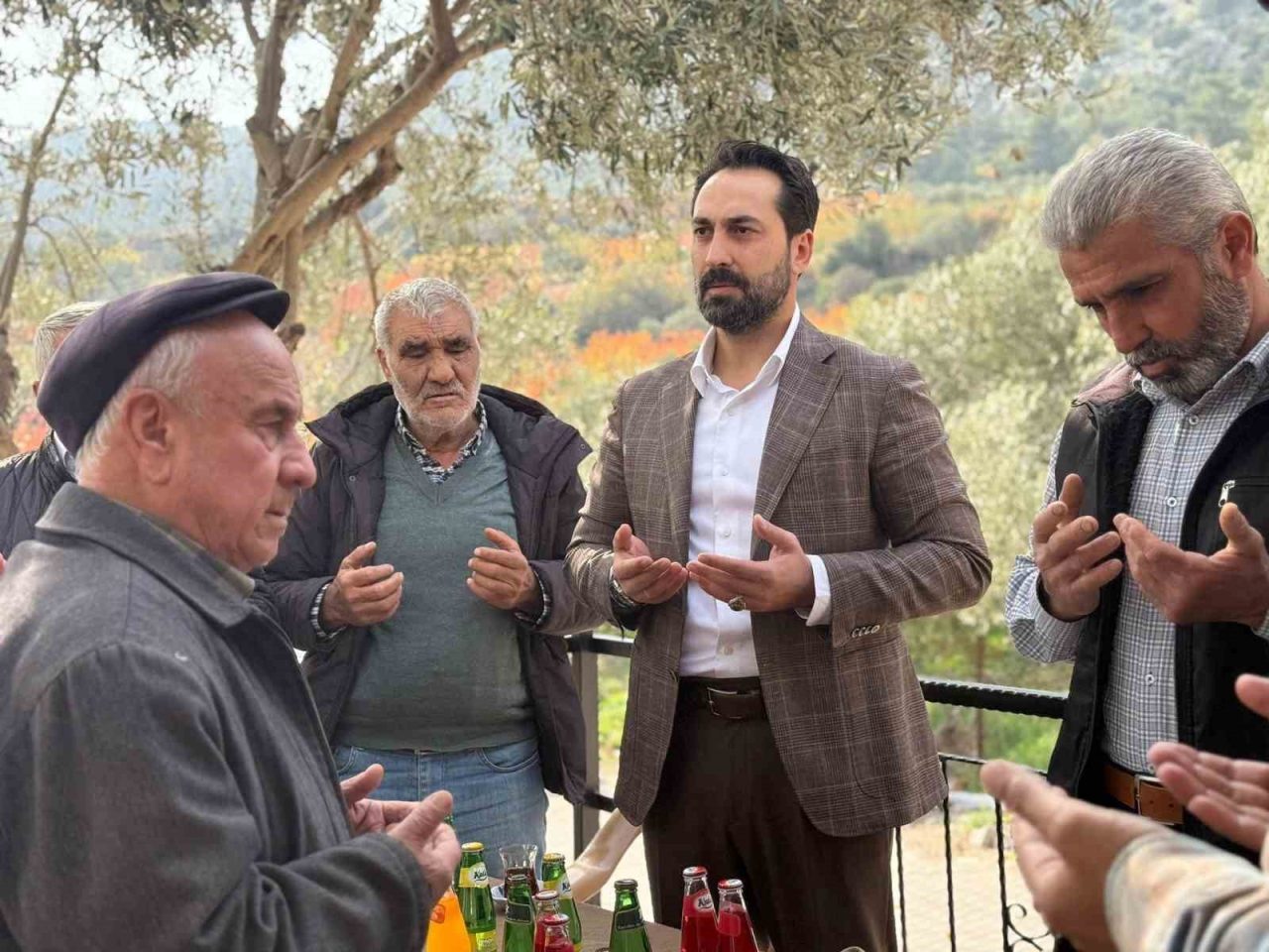 Manisa’da katıldığı bir hayır programında vatandaşların “Erken seçim mi var?”