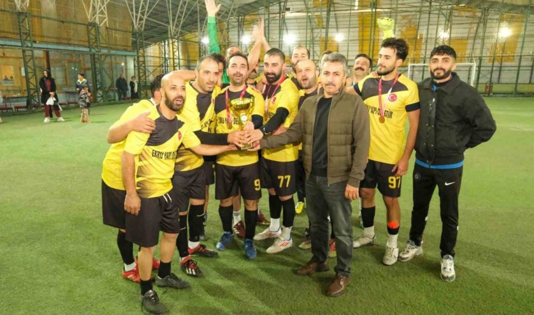 Erzincan Belediyesi tarafından düzenlenen Birimler Arası Halı Saha Futbol Turnuvası,