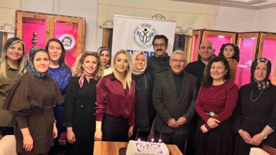 Erzincan Eğitim Yöneticileri ve Uzmanları Derneği (EYUDER) üyeleri, Öğretmenler Günü