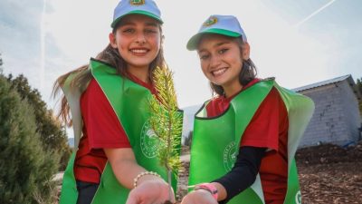 Erzincan’da 11 Kasım Milli Ağaçlandırma Günü’nde binlerce fidan toprakla buluştu.