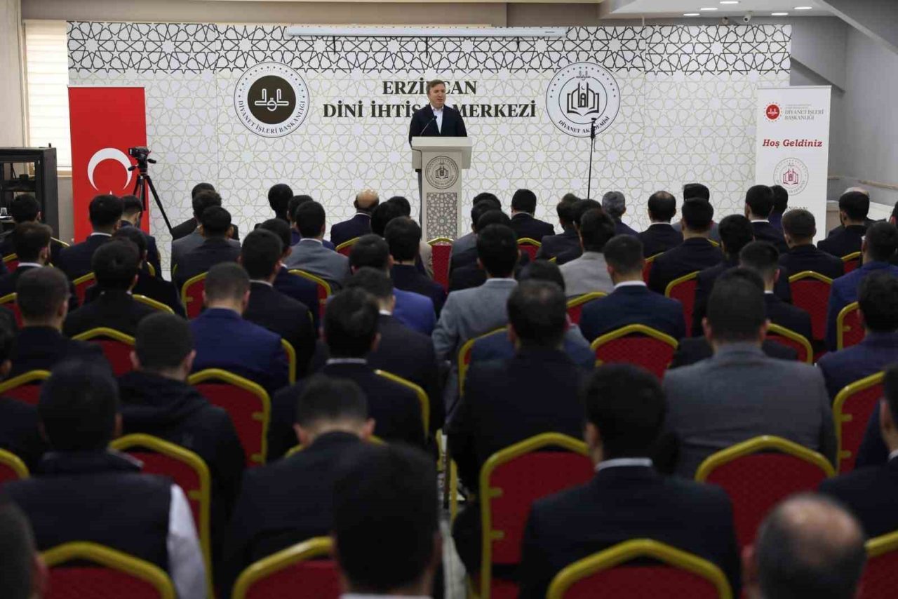 Erzincan Valisi Hamza Aydoğdu, Erzincan İl Müftüsü İsmail Fakirullahoğlu, İl