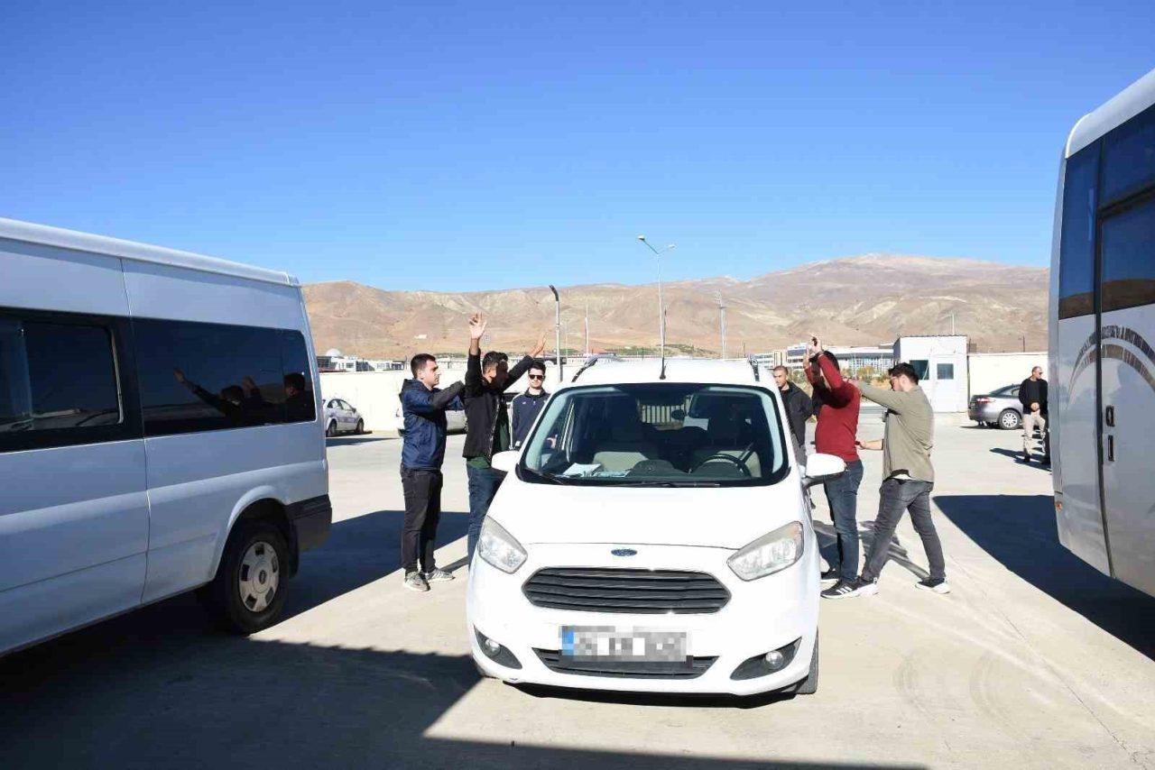 Erzincan İl Emniyet Müdürlüğü, polis ekiplerinin güvenlik ve müdahale yetkinliklerini