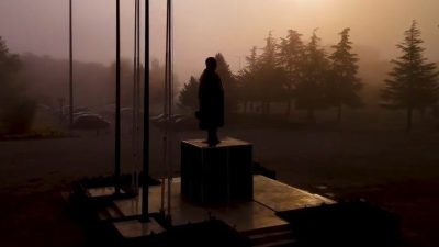 Erzincan’da sabah saatlerinde etkili olan sis, görüş mesafesini yer yer