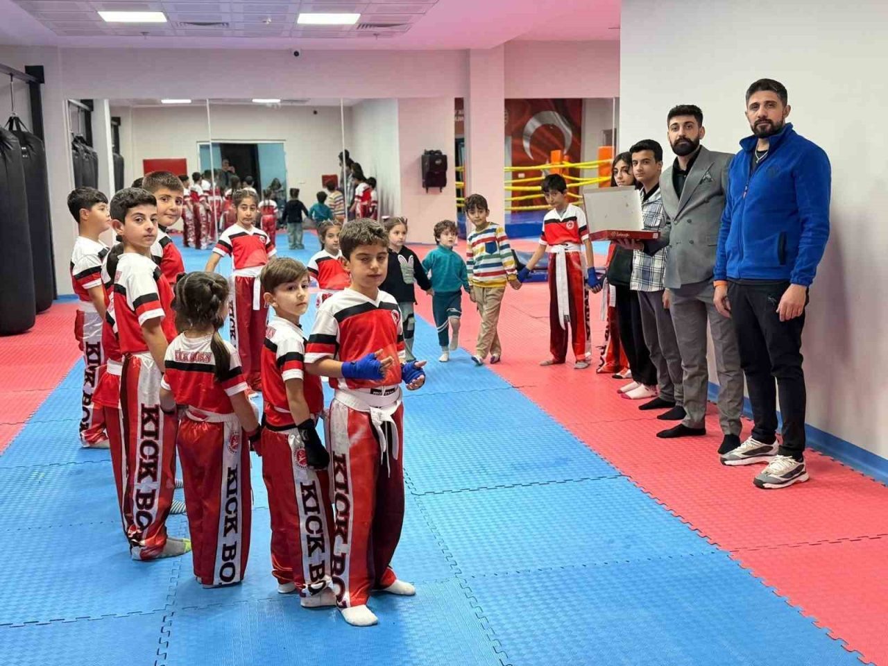 Erzurum GSİM spor salonlarında en tatlı antrenman günlerine sahne oldu.