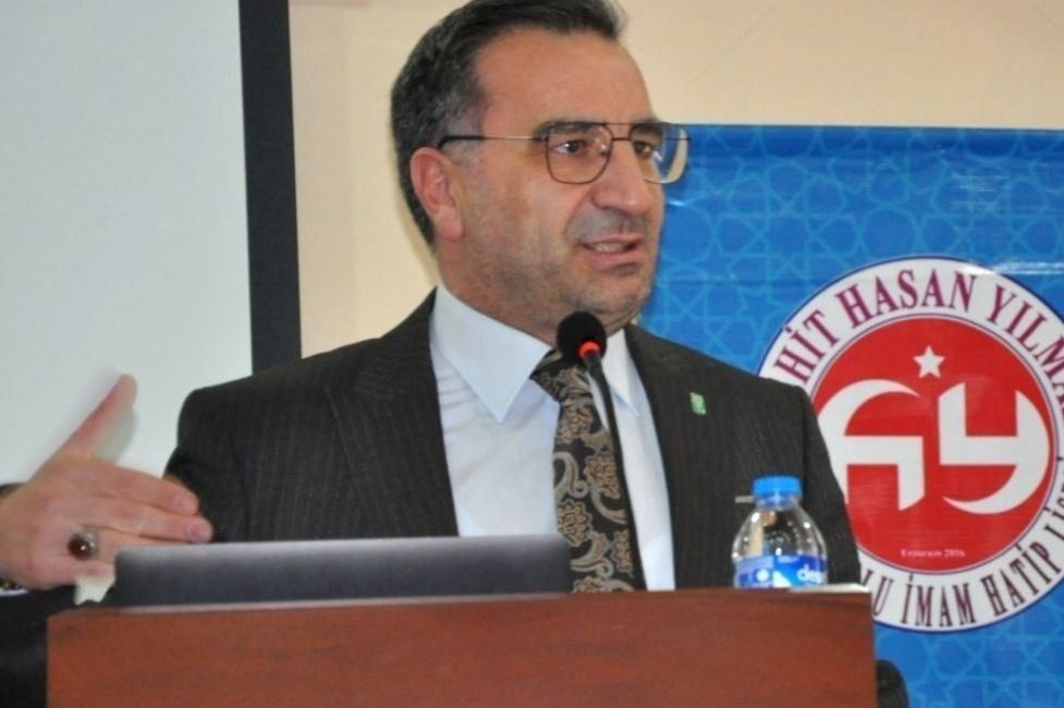 Türkiye Dil ve Edebiyat Derneği Erzurum Şube Başkanı Murat Ertaş