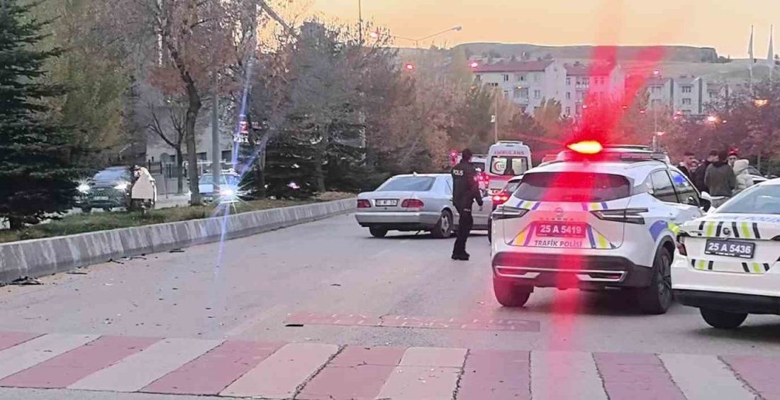 Erzurum’da meydana gelen trafik kazasında 3 kişi yaralandı. Müftü Solakzade