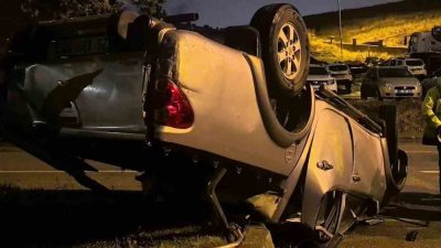 Erzurum’un Palandöken ilçesinde kamyonetin takla attığı kazada 1 kişi hafif