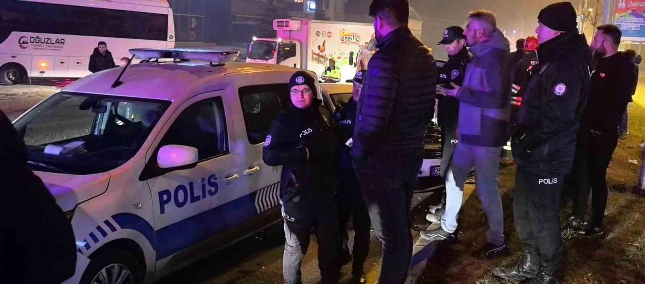 Erzurum’da meydana gelen zincirleme trafik kazasında 6 kişi yaralandı. Erzurum-Tortum