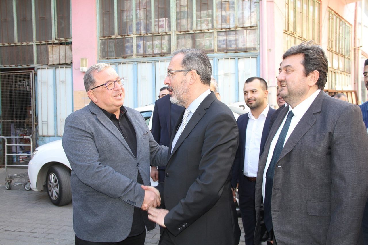 Önceki dönem Gençlik ve Spor Bakanı ve AK Parti İzmir