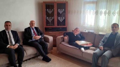 Bayburt’un Gümüşdamla köyünde evde eğitim hizmeti alan 8’inci sınıf öğrencisi