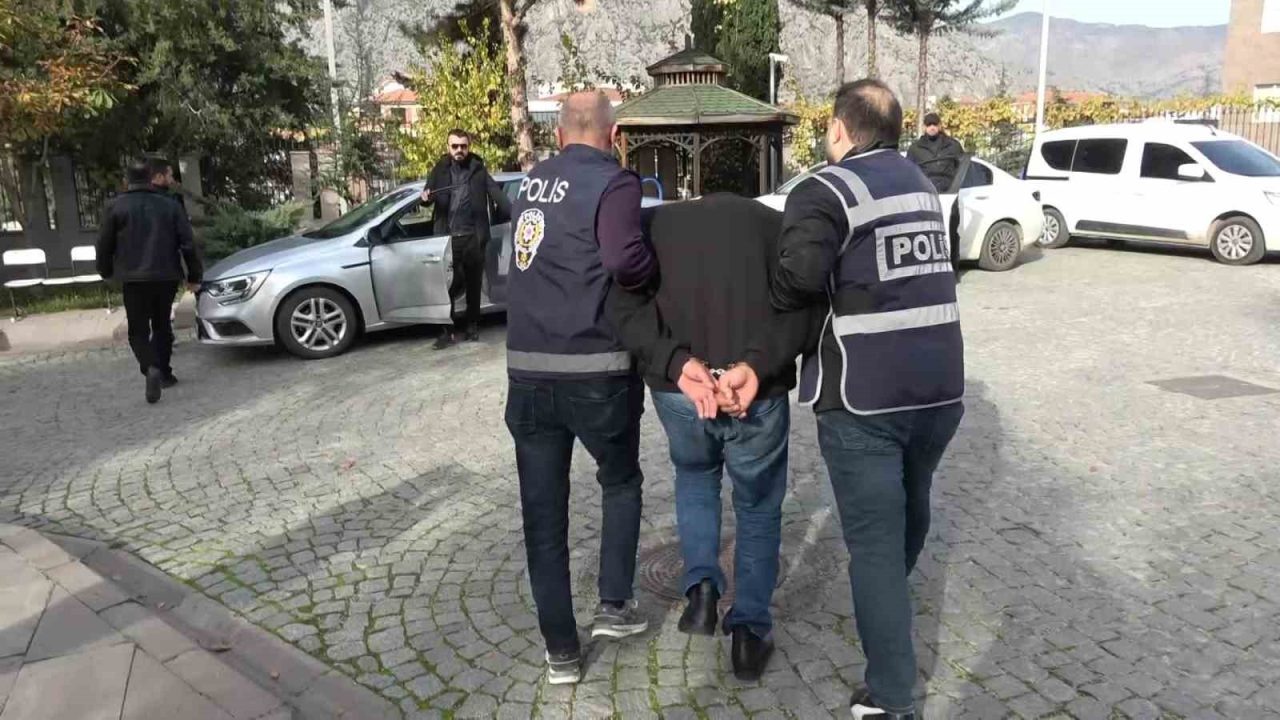 Amasya’da yalnız yaşadığı evinde gaz sızıntısı sonucu öldüğü sanılan 76