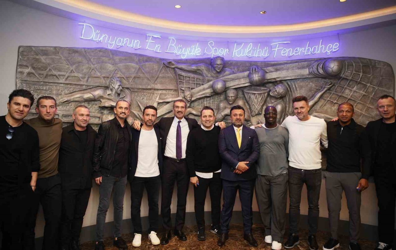 Fenerbahçe, Trendyol Süper Lig’in 14. haftasında Galatasaray ile oynayacağı derbi