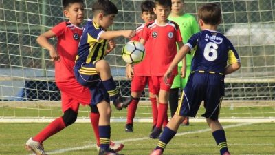 Kuşadası’nda düzenlenen Atatürk Kupasında Fenerbahçe Akademi’yi eleyerek finale yükselen Denizlili