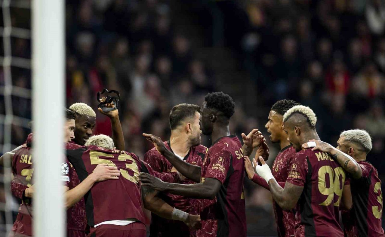 Galatasaray, Ajax maçıyla Avrupa kupalarında 10 maç sonra sahadan galip