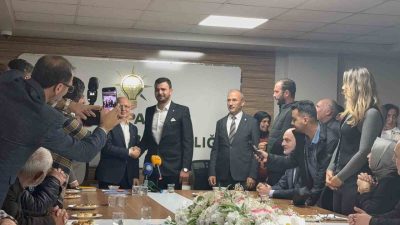 Bursa’nın Gemlik ilçesinde AK Parti’ye 800 yeni üye katıldı. AK