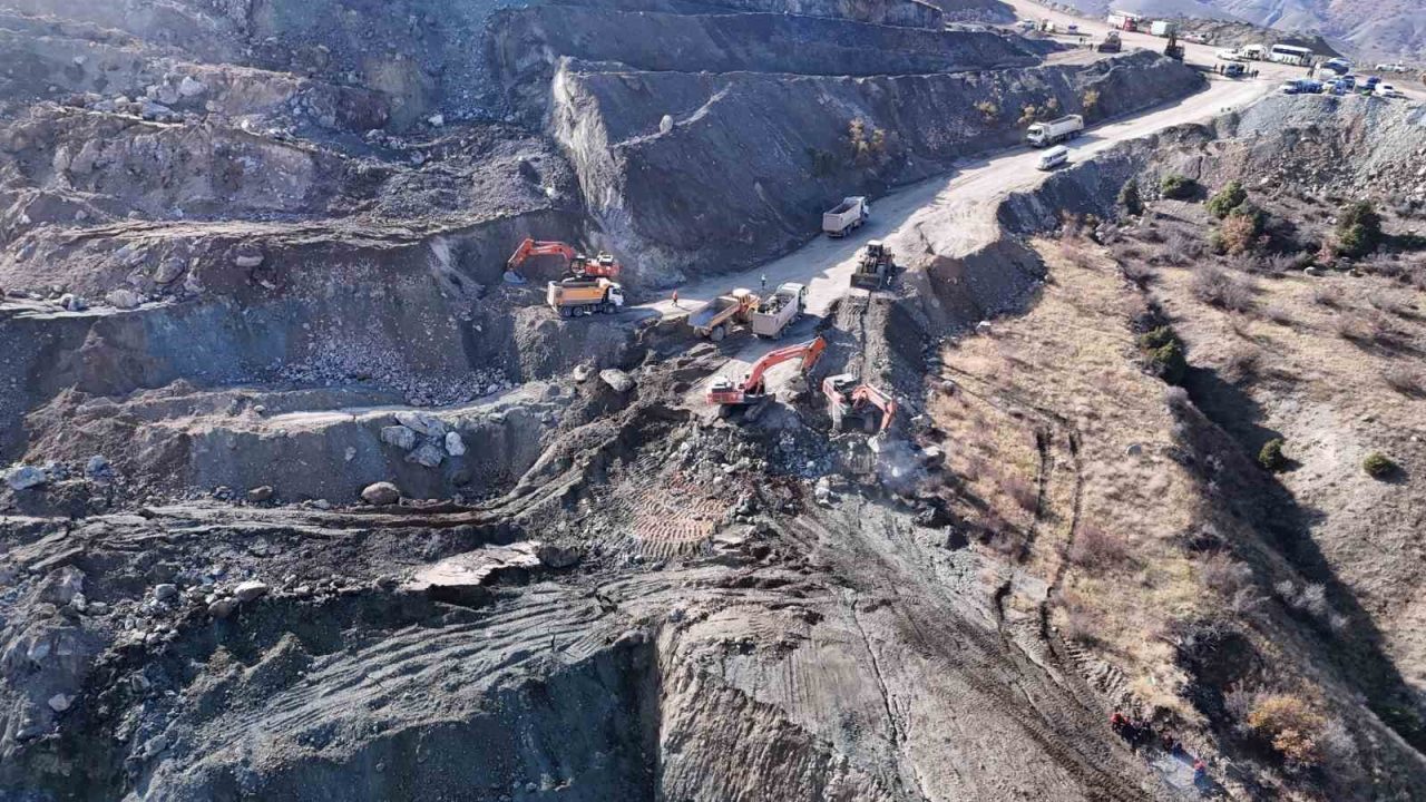 Sivas’ta bir maden ocağında meydana gelen göçüğün altında kalan şirket