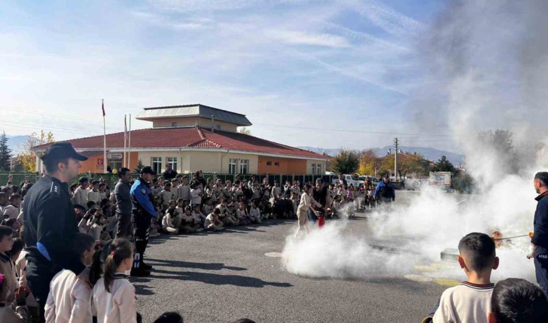 Erzincan İl Emniyet Müdürlüğü Toplum Destekli Polislik Şube Müdürlüğü personeli
