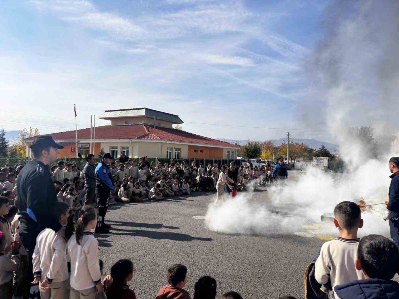 Erzincan İl Emniyet Müdürlüğü Toplum Destekli Polislik Şube Müdürlüğü personeli