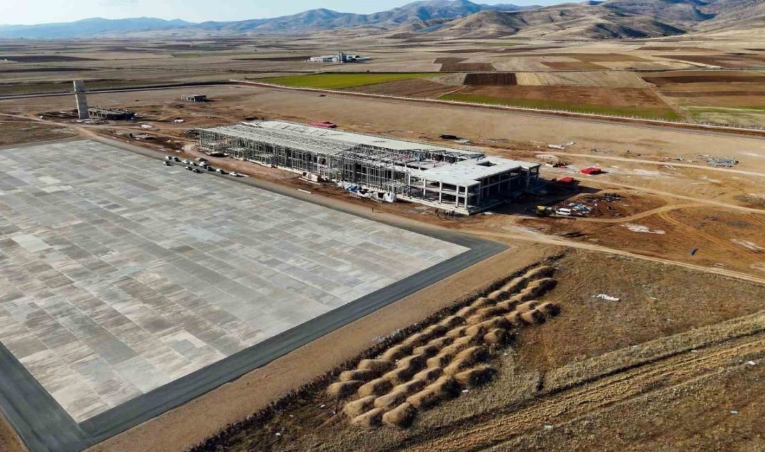 Gümüşhane Valisi Aydın Baruş, Köse ilçesinde yapımı devam eden ve