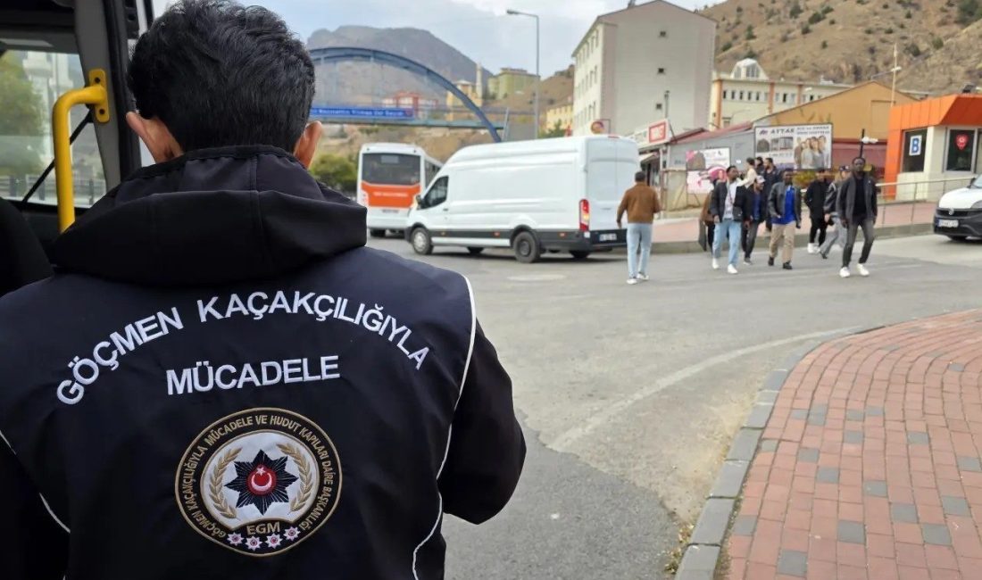 Gümüşhane Valisi Aydın Baruş, kentte düzensiz göçle mücadele kapsamında yapılan