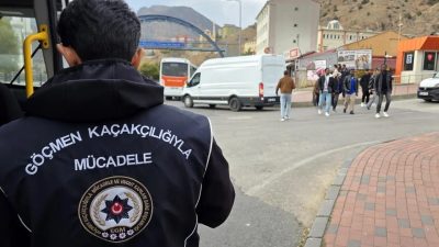 Gümüşhane Valisi Aydın Baruş, kentte düzensiz göçle mücadele kapsamında yapılan