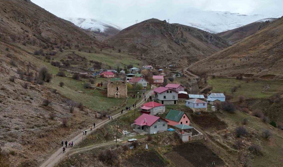 Gümüşhane’de 71 doğa sever Türkiye’nin tescilli “50 Düş Patikası” rotasında