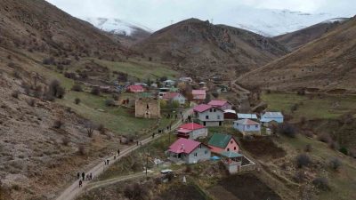 Gümüşhane’de 71 doğa sever Türkiye’nin tescilli “50 Düş Patikası” rotasında