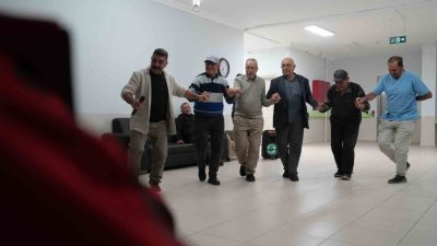 Huzur Bocce Ligi kapsamında Bayburt’a gelen Elazığ Gazi Huzurevi sakinleri,