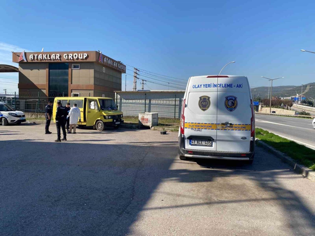 Kocaeli’nin Körfez ilçesinde, minibüste yaşayan 74 yaşındaki Dursun Ali Ermiş,