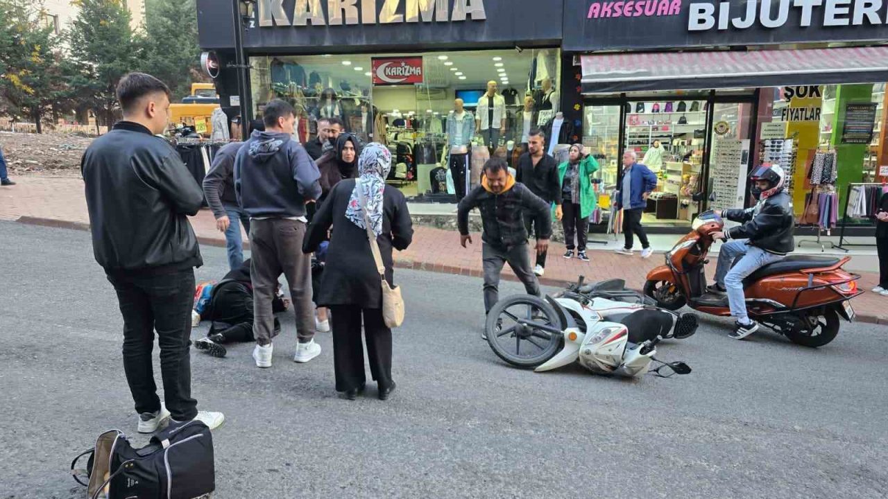 Zonguldak’ın Ereğli ilçesinde meydana gelen trafik kazasında, motosikletin karşıdan karşıya
